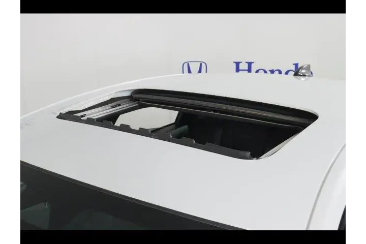 $28875 : Honda Accord Hybrid 2023 Spo image 9