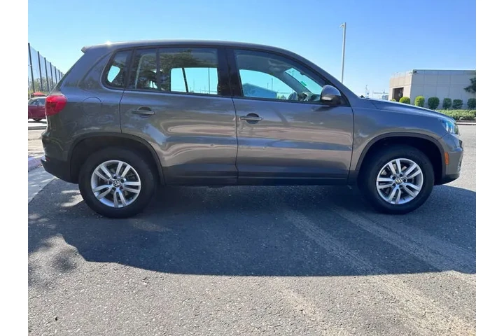 $9995 : 2012 Tiguan S image 6