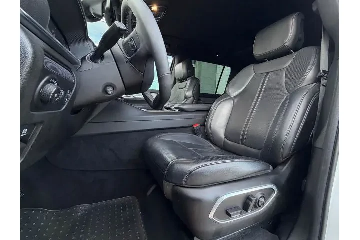 $37990 : Jeep Wagoneer 2022 4x4 Serie image 6