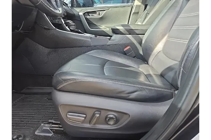 $23630 : Toyota RAV4 2019 Limited 4dr image 5