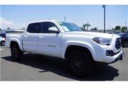 $32984 : 2020 Tacoma 4WD SR5 Pickup 4D thumbnail