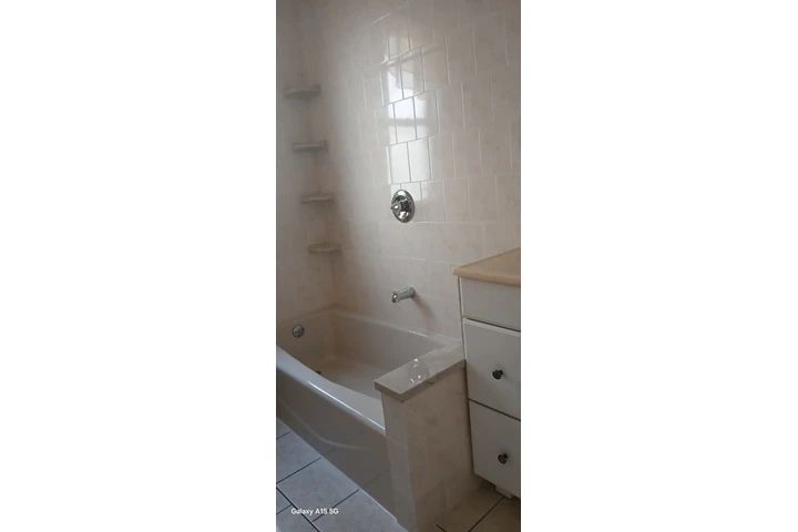 $3500 : APT RENOVADO EN EL BRONX image 2