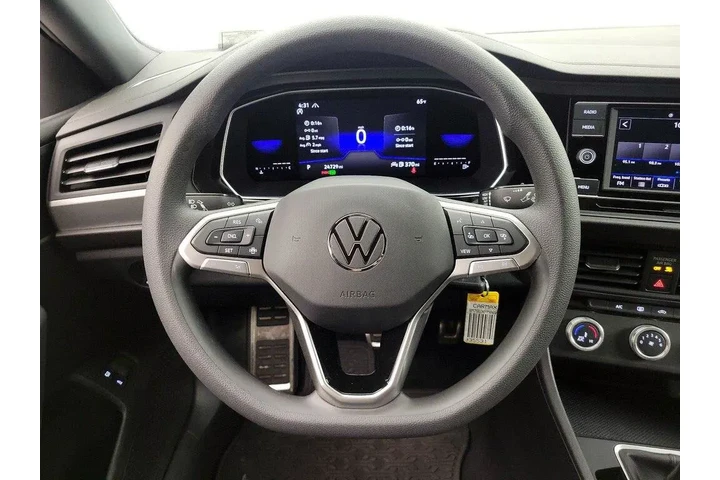 $19998 : Volkswagen Jetta 2023 Sport image 10