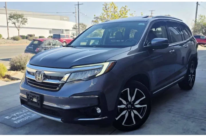 $18950 : 2019 Pilot Touring image 2