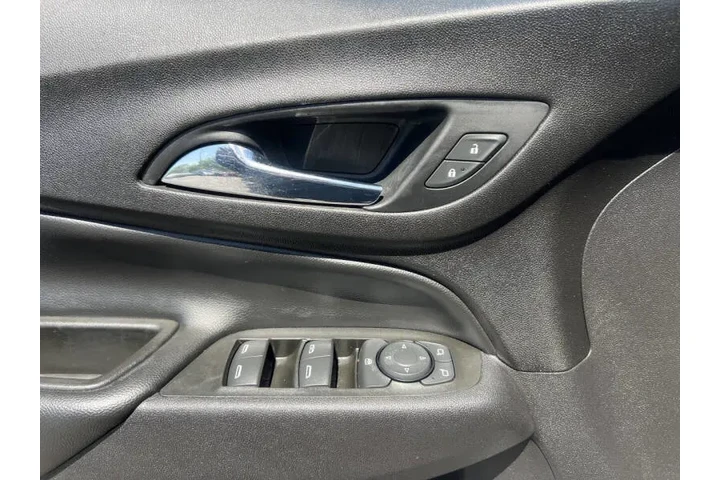 $9500 : 2020 Equinox LT image 10