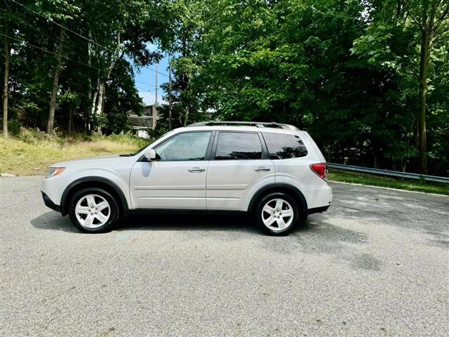 $6300 : 2009 SUBARU FORESTER2009 SUBA image 5