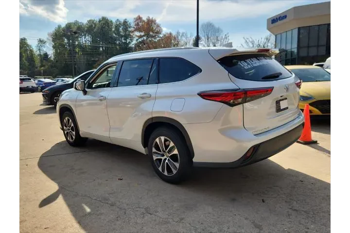 $32500 : Toyota Highlander 2022 XLE 4 image 8