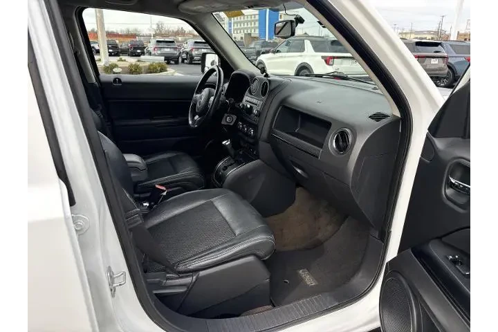 $11217 : Jeep Patriot 2017 4x4 Sport image 5