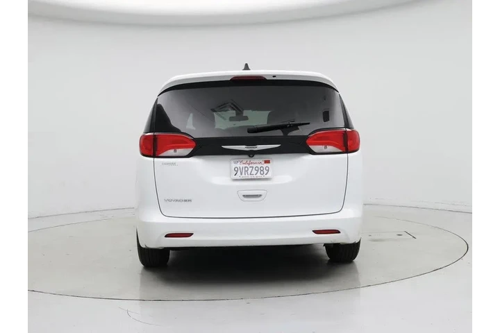 $21998 : Chrysler Voyager 2022 LX 4dr image 6