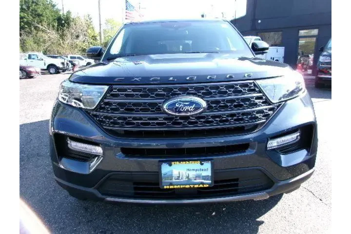 $33396 : Ford Explorer 2022 AWD XLT 4 image 2