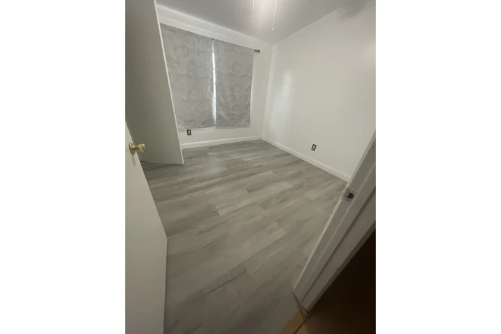 $850 : Room for rent in San Bernardin image 1