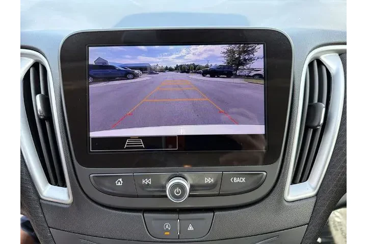 $17950 : Chevrolet Malibu 2024 LT 4dr image 3