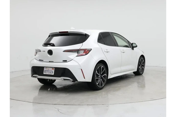 $21998 : Toyota Corolla Hatchback 202 image 8