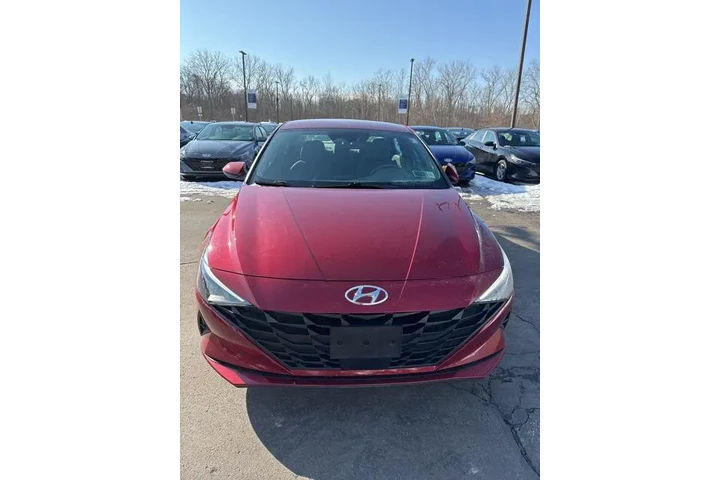 $18490 : Hyundai ELANTRA 2023 SEL 4dr image 5
