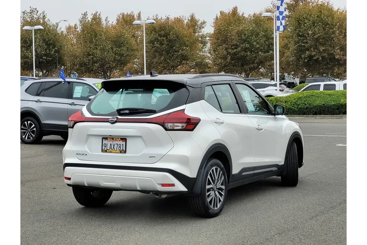$18888 : Nissan Kicks 2024 SR 4dr Cro image 4
