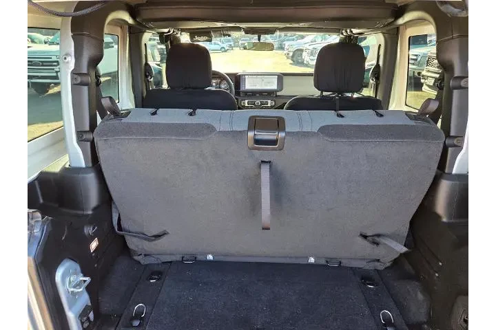 $31000 : Jeep Wrangler 2024 4x4 Sport image 5