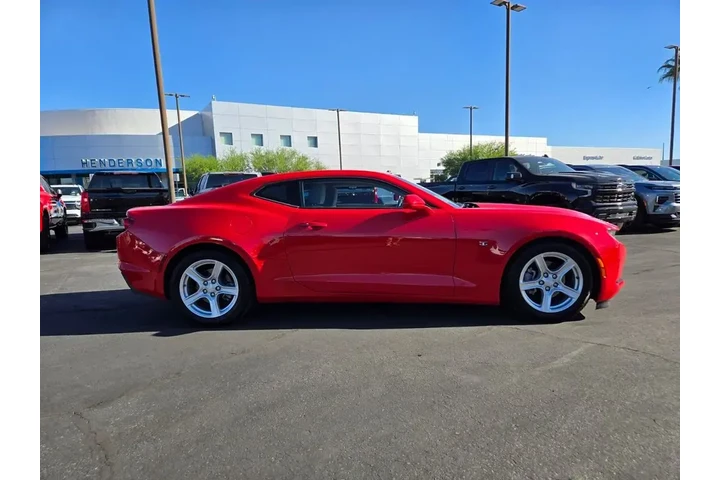 $25978 : Chevrolet Camaro 2023 LT 2dr image 7