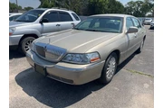 2004 Town Car Signature en Wichita