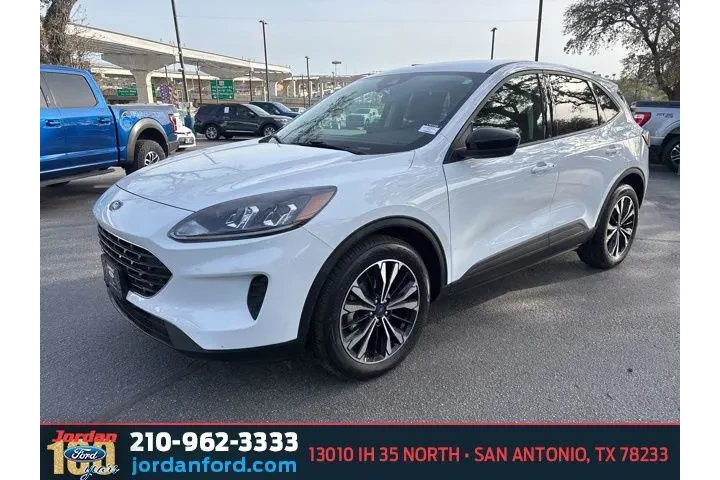 $21832 : Ford Escape 2022 SE 4dr SUV image 3
