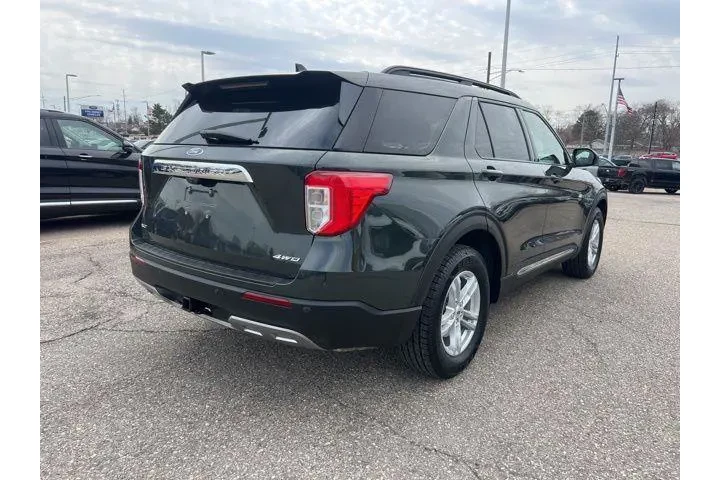 $25548 : Ford Explorer 2022 AWD XLT 4 image 4