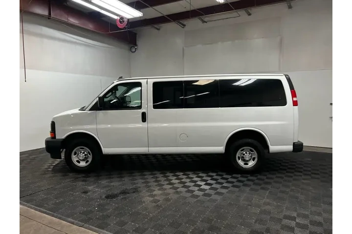 $20950 : 2017 Express 2500 image 8