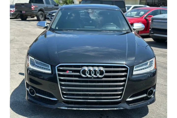 2015 AUDI S8 SEDAN 4D image 6