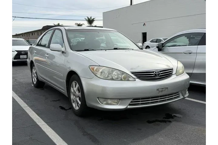 $10500 : Toyota Camry 2006 XLE V6 4dr image 1