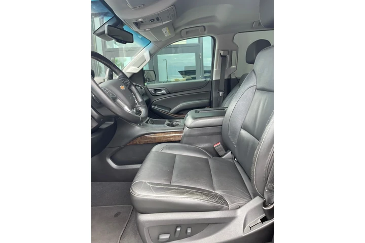 $26500 : Chevrolet Suburban LT image 3