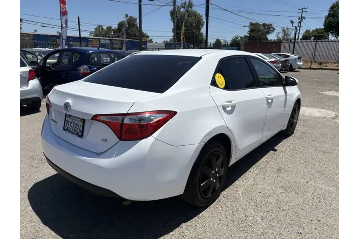 2015 Corolla LE image 10