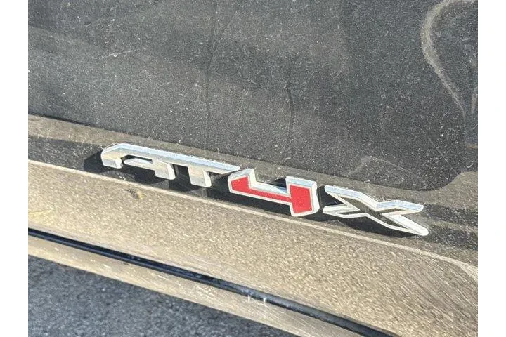 GMC Sierra 1500 2022 4x4 AT4 image 5