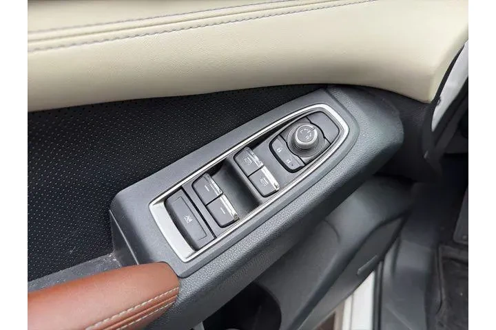 $21722 : Subaru Ascent 2019 AWD Touri image 10