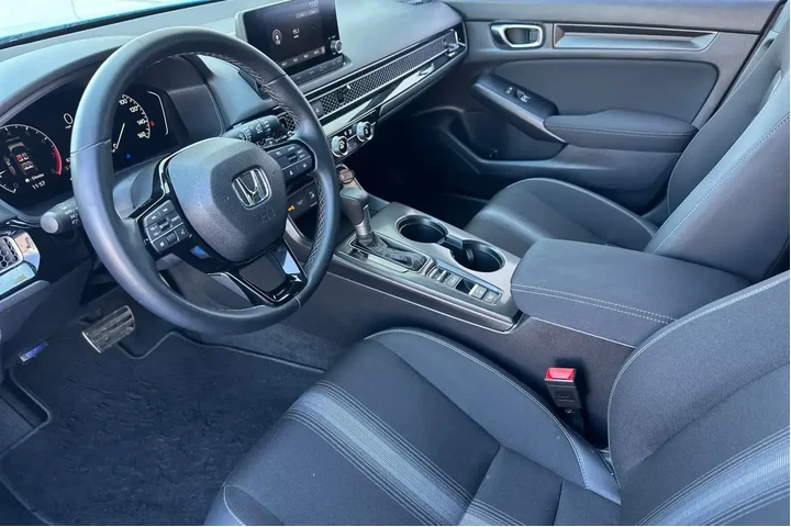 $28981 : Honda Civic 2025 Sport 4dr H image 9
