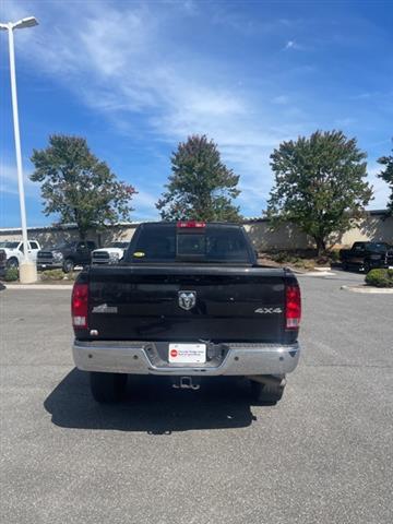 $25995 : PRE-OWNED 2015 RAM 2500 BIG H image 4