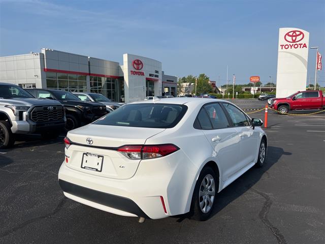 $19490 : PRE-OWNED 2022 TOYOTA COROLLA image 7