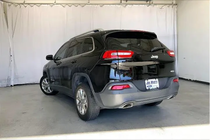 $13211 : Jeep Cherokee 2017 Latitude image 4