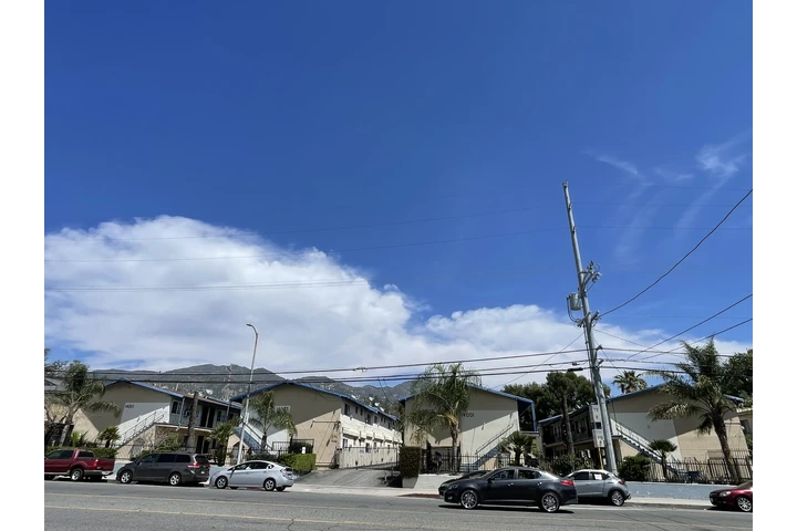 $1650 : Apartment for rent image 1