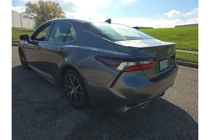 $19500 : Toyota Camry 2021 SE 4dr Sed image 4