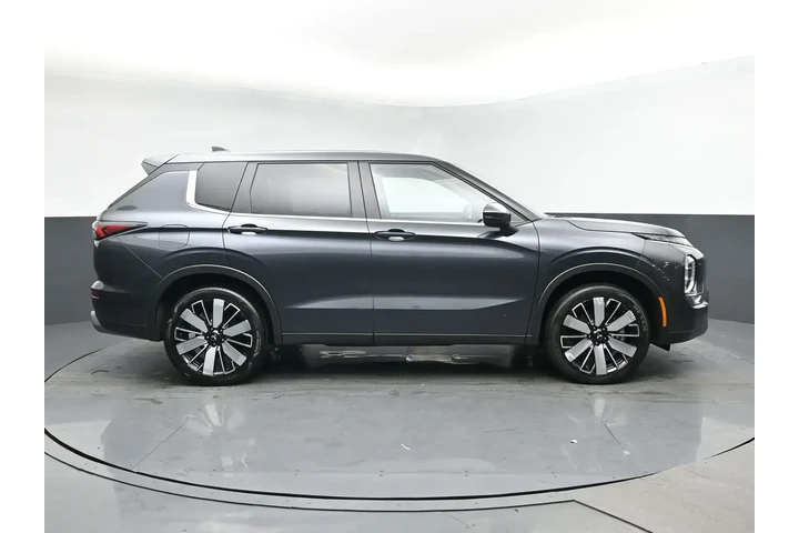 $23995 : Mitsubishi Outlander 2025 AW image 3