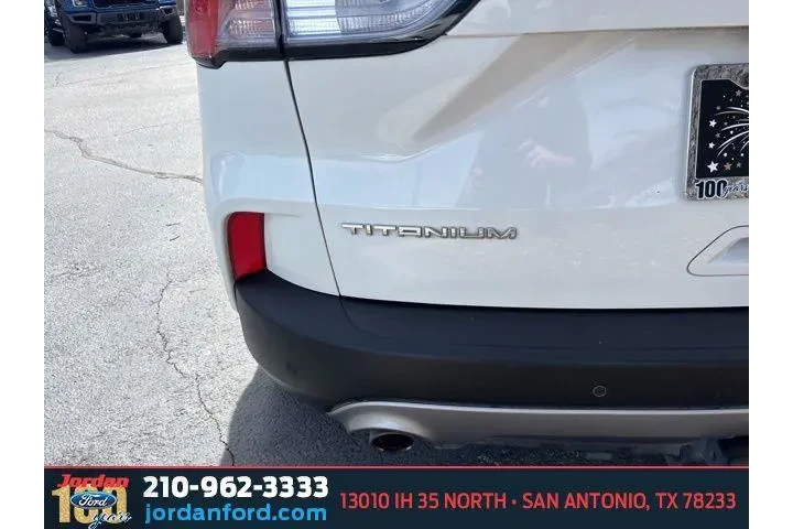 $23195 : Ford Escape 2022 AWD Titaniu image 6