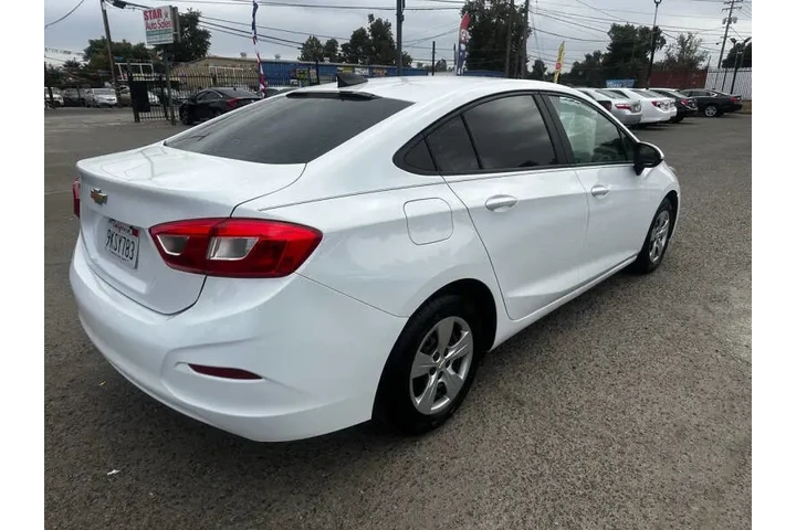 $9999 : 2017 Cruze LS Auto image 6