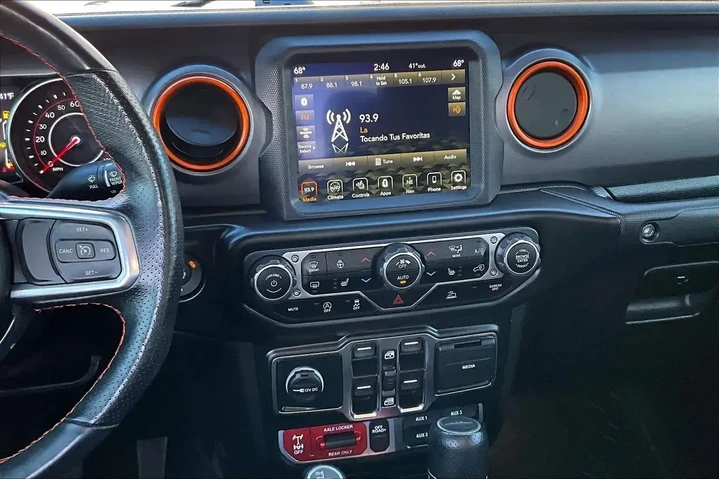 $37209 : Jeep Gladiator 2021 4x4 Moja image 6