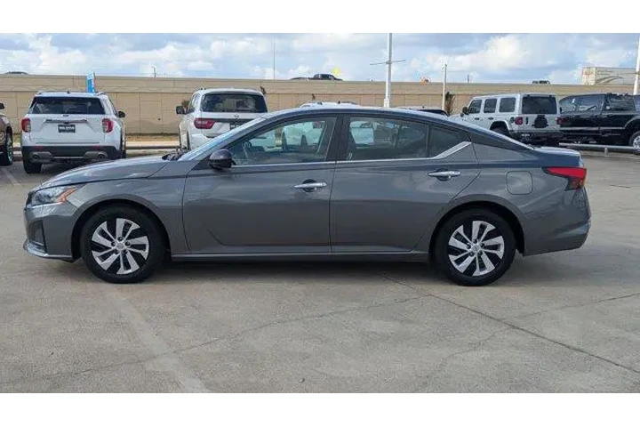 $18899 : Nissan Altima 2024 2.5 S 4dr image 8