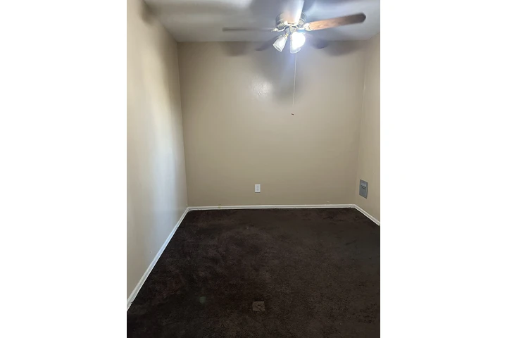 $550 : Espacio disponible sala $550 image 4