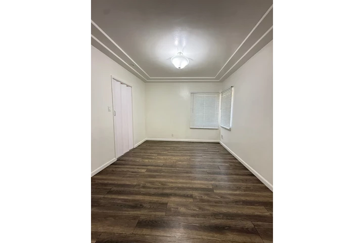 $3399 : Casa en Renta en South Gate image 7