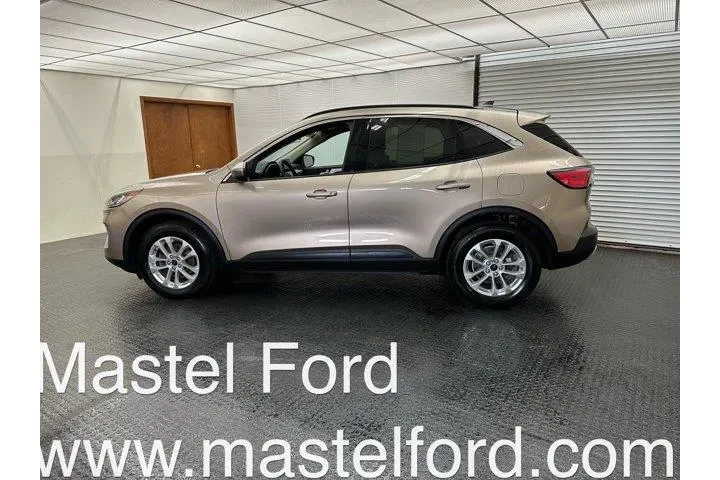 $14800 : Ford Escape 2020 AWD SE 4dr image 1