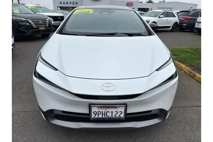 $29995 : Toyota Prius 2024 AWD Limite image 2