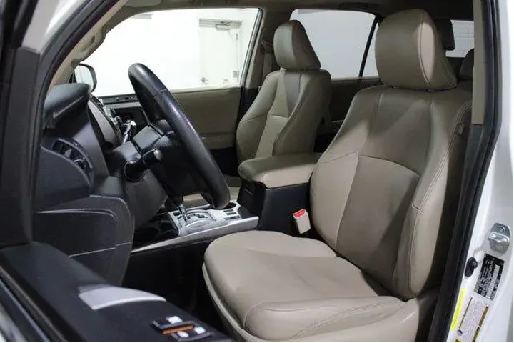 $30998 : Toyota 4Runner 2018 4x2 Limi image 5