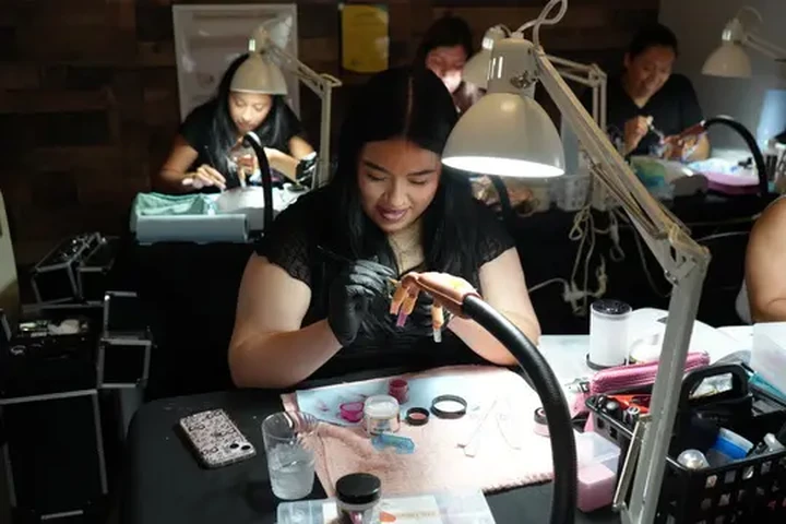 Curso de uñas acrilica image 2