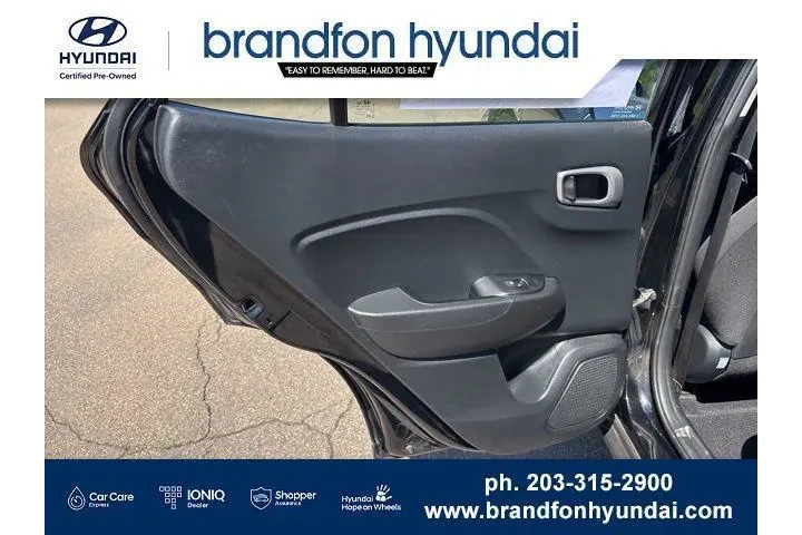 $18495 : Hyundai VENUE 2023 SEL 4dr C image 10