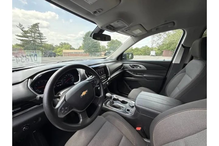 $9999 : 2021 Traverse LS image 9